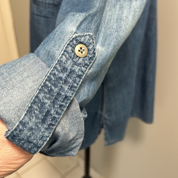 Talbots Adjustable Long Sleeve Distressed Denim Detailed Popover Tunic Top Sz L - Picture 6 of 11